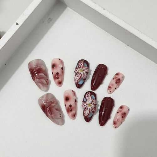 Blooming Hand-painted Three-dimensional Carved White High-grade Mid-length Manicure